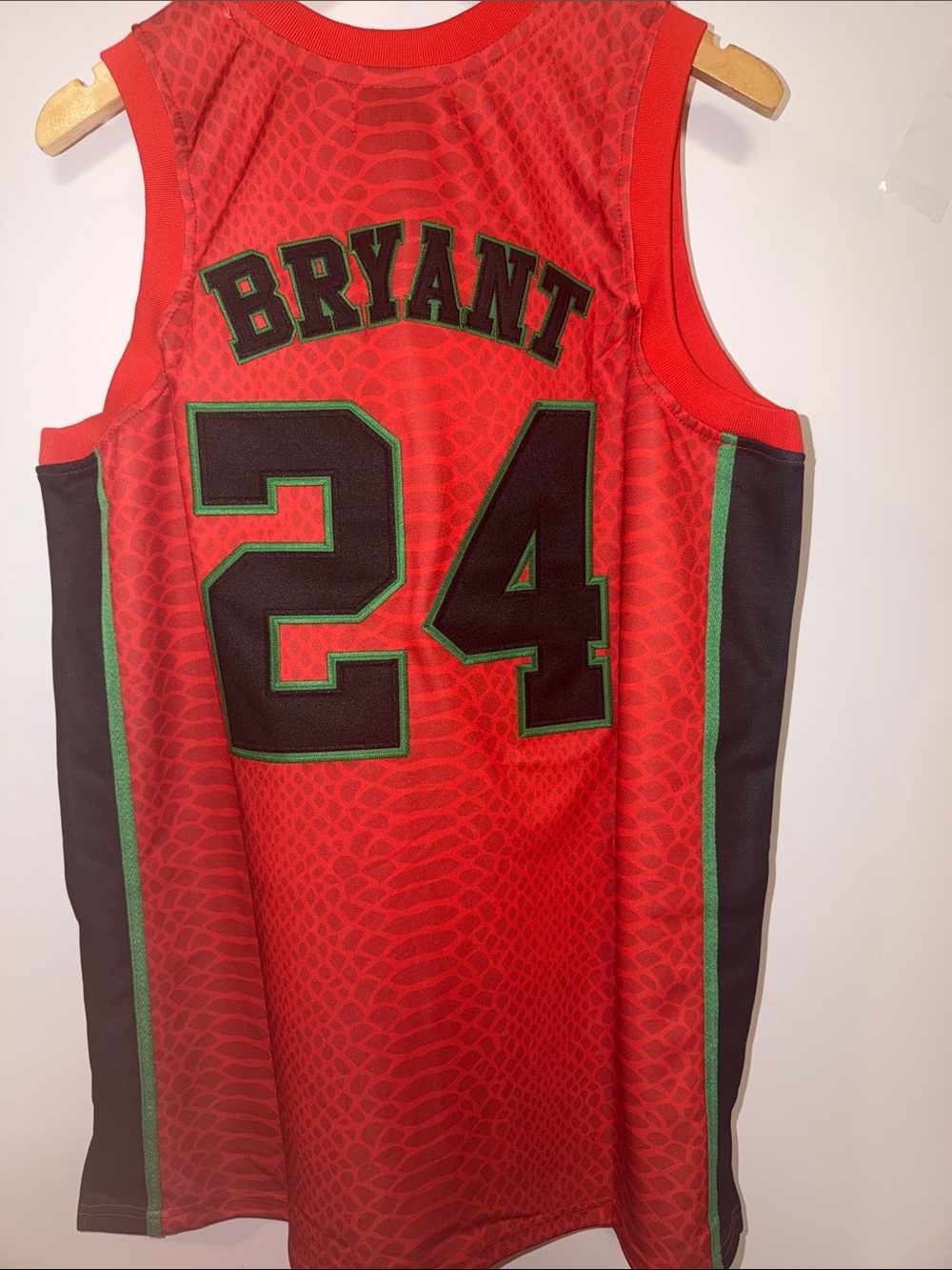 🏀🐍🎅🏾🐍🏀 Kobe Bryant "The Grinch Mamba"  Jersey - Size XL - Picture 5 of 5